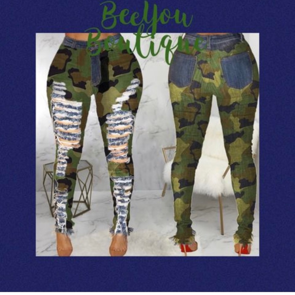 Camouflage jeans with rips